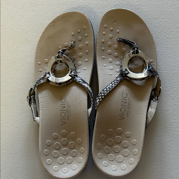 Vionic Shoes - Vionic Women's Snakeskin and Cream Sandals size 10
